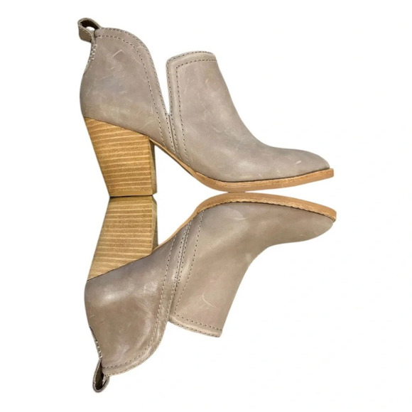 Jeffrey Campbell Rosalee Booties in Ivory Leather Size 6 - Picture 4 of 7